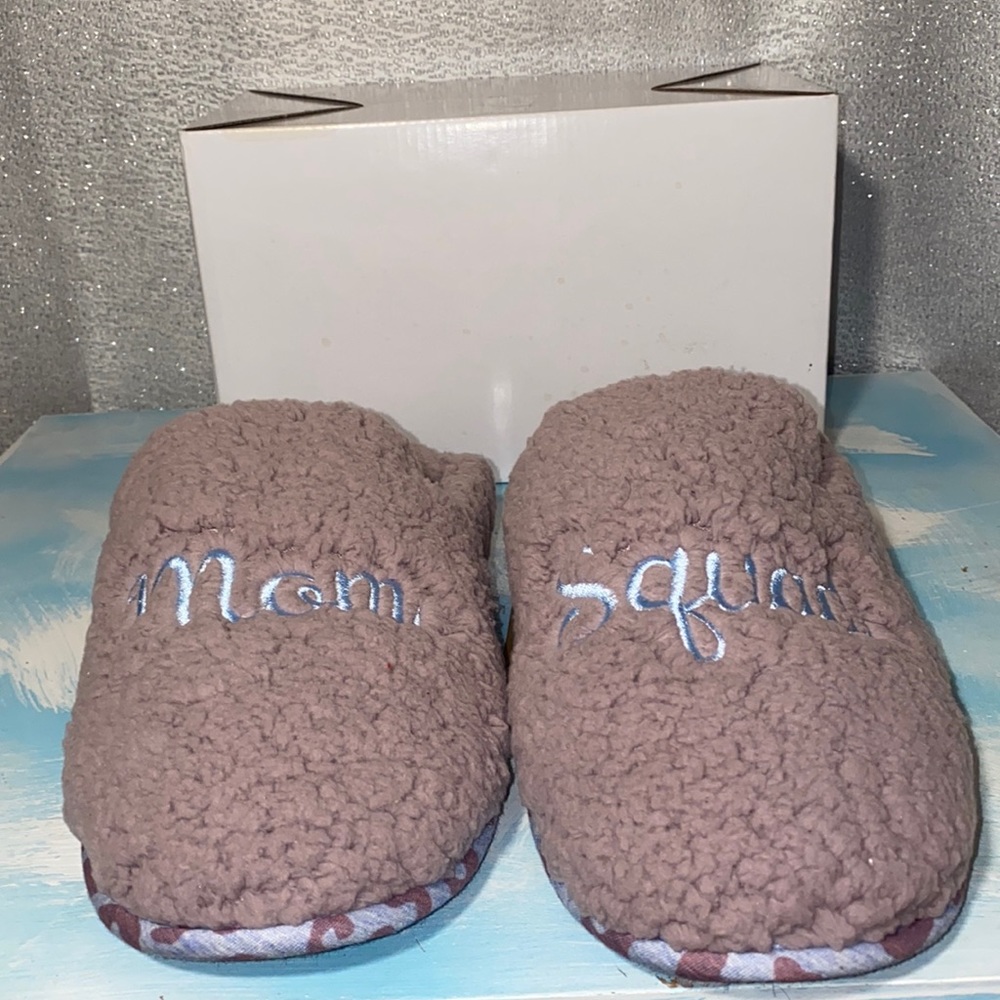 DearFoams women Slippers